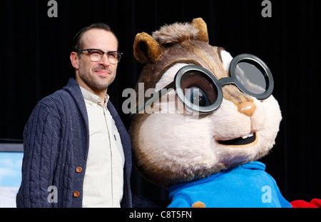 JASON LEE & SIMON Alvin et les Chipmunks & cérémonie empreinte de main LOS ANGELES CALIFORNIA USA 01 novembre 2011 Banque D'Images