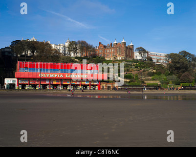 dh South Bay SCARBOROUGH NORTH YORKSHIRE Scarborough plage Olympia Leisure Divertissements et construction de conseil municipal anglais traditionnel bord de mer grande-bretagne royaume-uni Banque D'Images