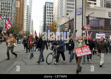 Les délégués de l'union nationale du travail SCFP-CPFP mars au centre-ville de Vancouver à l'appui de 'occuper' Vancouver. Vancouver - le 1 novembre 2011 Banque D'Images