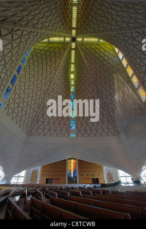 Les Vitraux à l'intérieur de la cathédrale St Mary à San Francisco, Californie Banque D'Images