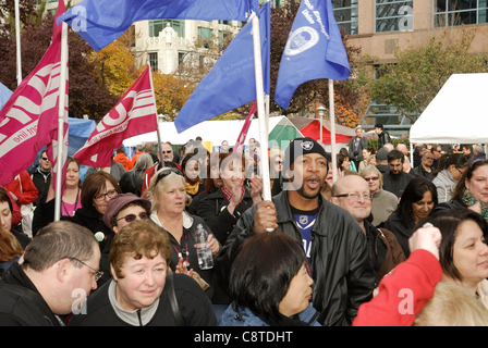 Les délégués de l'union nationale du travail SCFP - CPFP rassemblement à la Vancouver Art Gallery à l'appui de 'occuper' Vancouver. Vancouver - le 1 novembre 2011 Banque D'Images