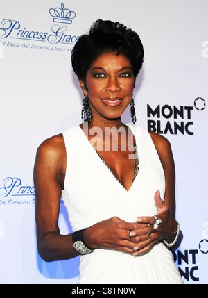 Natalie Cole aux arrivées pour 2011 Princess Grace Awards Gala, Le Restaurant Cipriani 42nd Street, New York, NY Le 1 novembre 2011. Photo par : Desiree Navarro/Everett Collection Banque D'Images