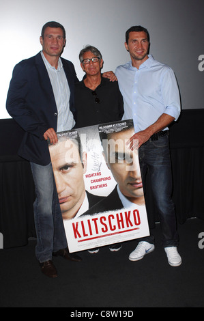 Wladimir, Vitali Klitschko, Eric Roberts aux arrivées de KLITSCHKO Première Projection documentaire, monument Theatre, Los Banque D'Images