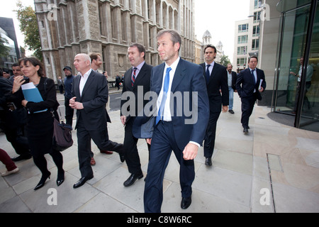 Londres, Royaume-Uni. 02.11.2011 Roman Abramovich, le propriétaire du club de football de Chelsea, témoigne dans un tribunal bataille avec l'oligarque russe en exil Boris Berezovski. Banque D'Images