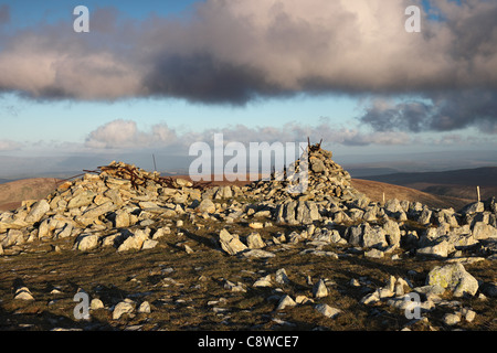 Sur Cairns Harter a baissé dans la région de Lake District et Cumbria la voir NE sur la montagne d'Branstree vers les Pennines UK Banque D'Images