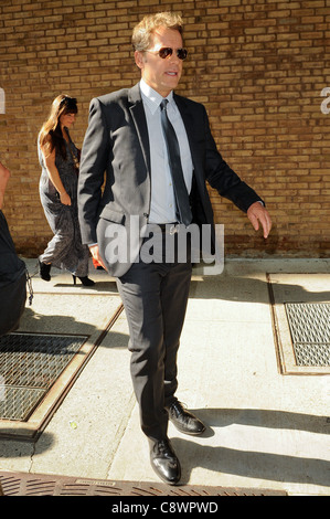 Greg Kinnear quitte''LiveRegis Kelly'' atABC enregistrement Studios Lincoln Center out à propos des CANDIDS - MON New York NY Banque D'Images