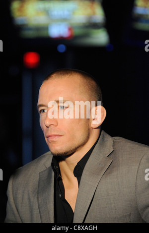 Georges St-Pierre atpress Champion UFC conférence Georges St Pierre presse Tour Real Sports Bar & Grill, Toronto ON Banque D'Images