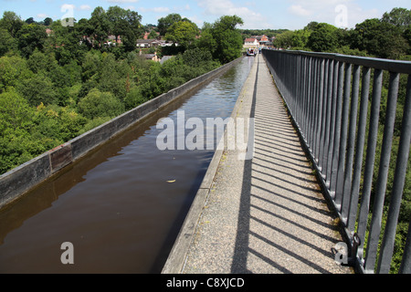 Village de Trevor, le Pays de Galles. La vue pittoresque de Thomas Telford et William Jessop construit-canal de Pontcysyllte. Banque D'Images