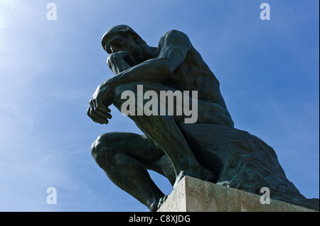 Paris, "Le Penseur" sculptures d'août Rodi dans le musée Rodin Banque D'Images