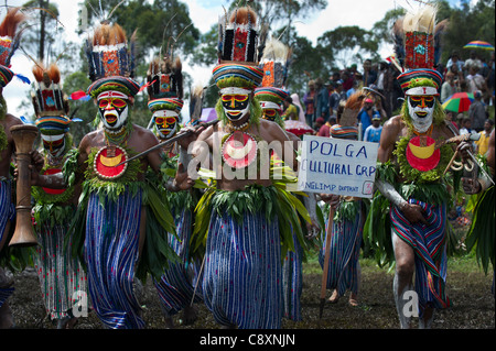 Les artistes interprètes ou exécutants de l'Anglimp Tribal dans District Waghi Western Highlands Province Papouasie-Nouvelle-Guinée l'exécution à un Sing-sing - Hag Banque D'Images