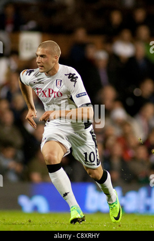 03.11.2011, Londres, Angleterre. Le milieu de terrain de Fulham Suisse Kasami Pajtim en action au cours de l'UEFA Europa League Group match de football entre Fulham v Wisla Cracovie à partir de la Pologne, a joué à Craven Cottage. Crédit obligatoire : ActionPlus Banque D'Images