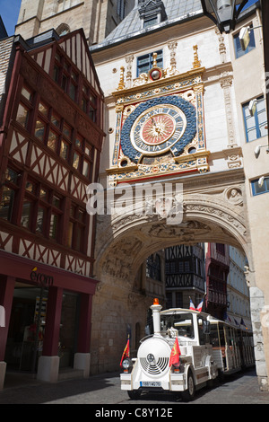 France, Normandie, Rouen, le Gros Horloge aka La Grande Horloge Banque D'Images