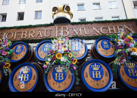 Germany, Bavaria, Munich, l'Oktoberfest, barils de bière Banque D'Images