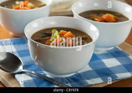 Soupe de queue de bols en blanc Banque D'Images