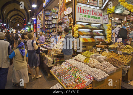 Misir Carsisi, marché aux épices, interieur, Istanbul, Turquie , l'Europe, Banque D'Images