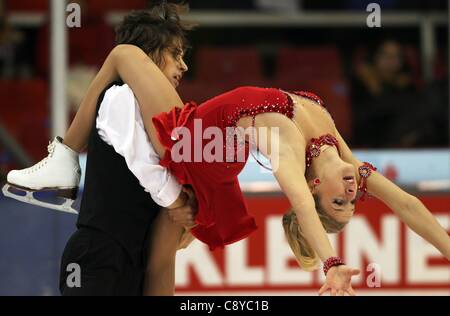 04 11 2011 Figure skating Icechallenge 2011 Graz Autriche Classe paires générale photo montre Zsuzsanna Nagy et Mate Fejes Hun Banque D'Images