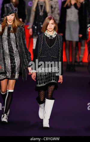 Anna Sui - Piste - Automne/Hiver 2011 Collection - New York Fashion Week Banque D'Images