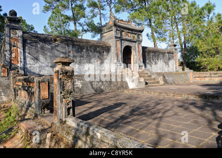 L'Asie, Vietnam, Hue. Tombe royale de Phuc Kien dans le tombeau de Tu Duc. Désigné site du patrimoine mondial de l'UNESCO en 1993, Hué je... Banque D'Images