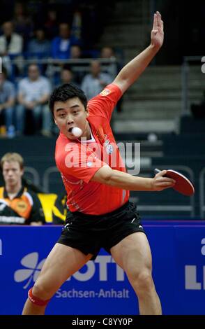 05 11 2011 Magdeburg, Allemagne. Wang Hao Chine demi-finales l'Allemagne contre la Chine Tennis de Table Coupe du Monde par équipe en 2011 l'Arène Getec Magdeburg Banque D'Images