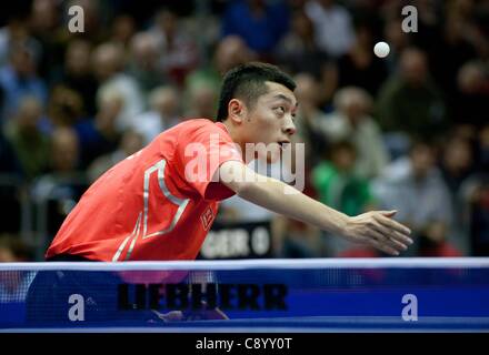 05 11 2011 Magdeburg, Allemagne. Xu Xin Chine demi-finales l'Allemagne contre la Chine Tennis de Table Coupe du Monde par équipe en 2011 l'Arène Getec Magdeburg Banque D'Images