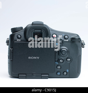 Sony Alpha 77 pellicule translucide mono-objectif numériques caméra système de miroir - vue arrière Banque D'Images