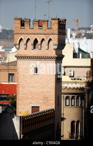 Tour de la Marques de la Motilla Palace, bâtiment contemporain dans un style néo-gothique, Séville, Espagne Banque D'Images