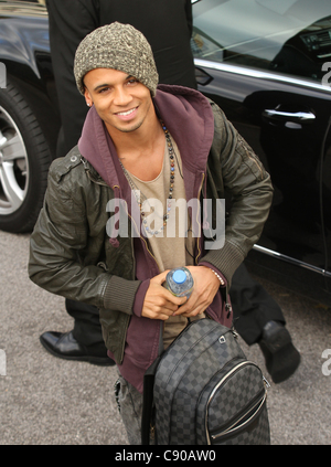 London, UK, 11/06/2011 Aston Merrygold de boyband JLS est vu arriver au facteur X live show à Londres Banque D'Images