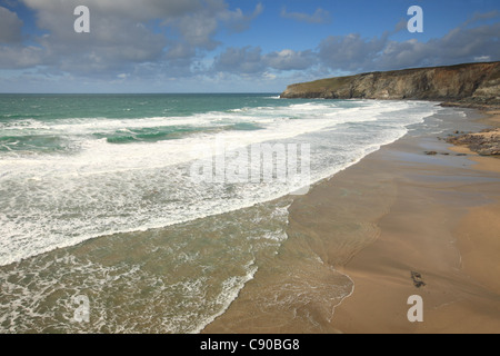 La journée ensoleillée d'automne au fil de l'Trebarwith côte nord des Cornouailles, Angleterre, RU Banque D'Images