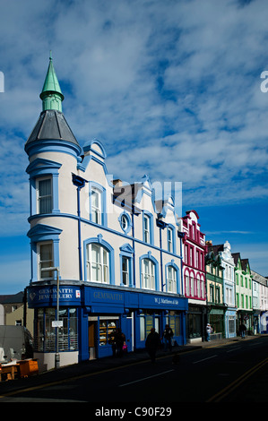 Boutiques et restaurants dans le centre de Caernarfon, Pays de Galles, Royaume-Uni Banque D'Images