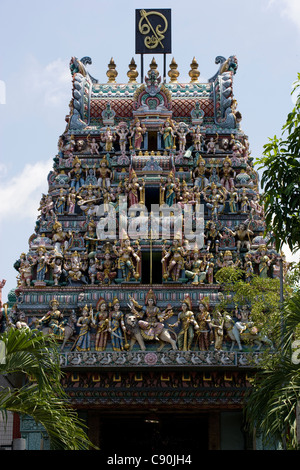 Sri Veerama Kaliamman Temple : Le Gopuram Banque D'Images