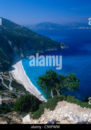 Plage de Myrtos est un long rang de plage de l'île de Céphalonie dans un paysage magnifique. Sami, Céphalonie, Grèce Banque D'Images