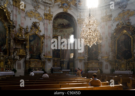 Lustre à Ettal monastère bénédictin, Minster, Ettal, Bavaria, Germany, Europe Banque D'Images