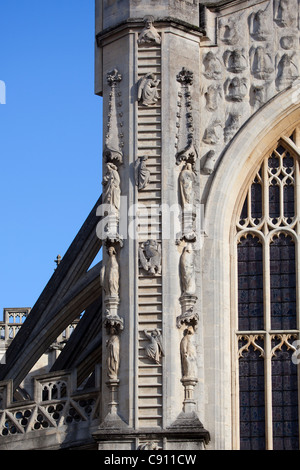 L'Abbaye de Bath Détail façade avec des anges sur Jacobs Ladder Banque D'Images