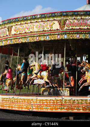 Parc vapeur carrousel, Beamish Museum, Angleterre du Nord-Est, Royaume-Uni Banque D'Images