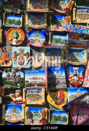 Les boutiques touristiques partout dans le monde et maintenant vendre des aimants de réfrigérateur attrayant pour les touristes qui veulent les coller sur des surfaces métalliques et Banque D'Images