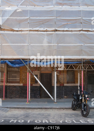 Marché d'Antiquités de Bermondsey sud-est de Londres. La plupart des entrepôts dans ce quartier de Londres ont été convertis en un mélange Banque D'Images