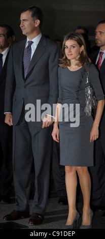 Le Prince Felipe des Asturies, successeur au trône d'Espagne, accompagné de la Princesse des Asturies Letizia Banque D'Images