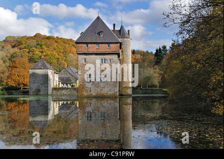 13e siècle château de Carondelet à Crupet dans les Ardennes Belges, Namur, Wallonie, Belgique Banque D'Images