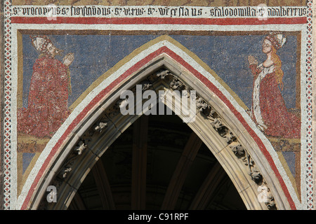 Jugement dernier. Détail de la mosaïque médiévale à la façade sud de la Cathédrale St Vitus' au Château de Prague, République tchèque. Banque D'Images