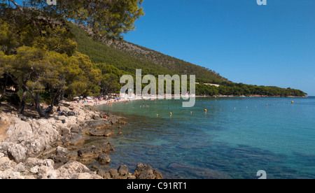 Beach et la baie de Cala Formentor, Majorque, Îles Baléares, Espagne Banque D'Images