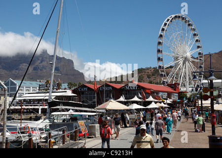 Le Victoria and Albert Waterfront se trouve dans le centre historique de Cape Town's Harbour et est situé entre l'île de Robben et Banque D'Images