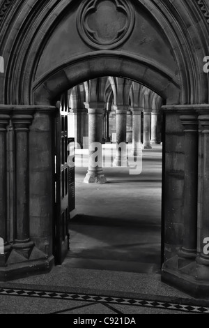 Ville de l'université de Glasgow cloîtres en noir et blanc. L'Ecosse Banque D'Images