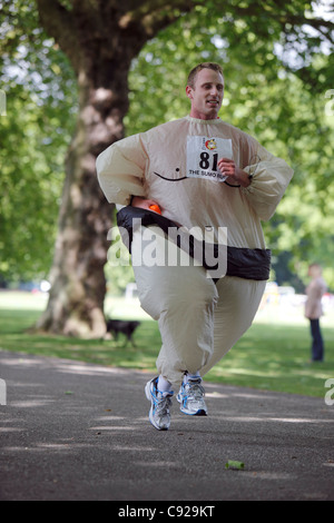 Le Sumo annuel original exécuter sur un week-end de juin, dans Battersea Park, à Londres, en Angleterre Banque D'Images