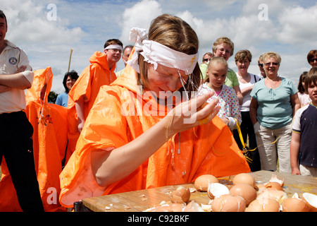 L'Oeuf du Monde annuel championnats de lancer, tenue à Swaton, nr Sleaford, Lincolnshire, Angleterre Banque D'Images