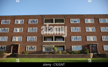 L'extérieur d'une autorité locale appartenant conseil bloc d'appartements dans le nord de Londres, Angleterre Banque D'Images