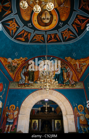 Intérieur de l'Église grecque orthodoxe de Saint Jean le Baptiste à Béthanie site du baptême. La Jordanie. Banque D'Images