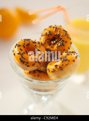 Mini beignets à l'orange et au chocolat Banque D'Images