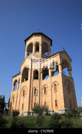 La Cathédrale Holy Trinity de Tbilissi (connu sous le nom de Sameba) est une cathédrale de style traditionnel et de styles architecturaux de la Géorgie Banque D'Images