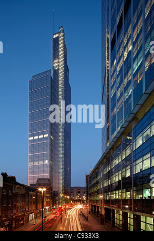 Le Heron Tower est le dernier gratte-ciel dans la ville de Londres et en ce moment le plus haut l'un était bien. Banque D'Images