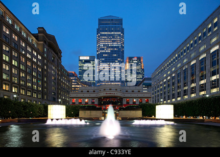 One Canada Square à Canary Wharf à Londres est le deuxième bâtiment le plus haut du Royaume-Uni Banque D'Images